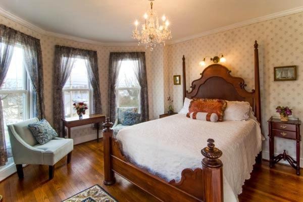 Solomons Victorian Inn Exterior photo